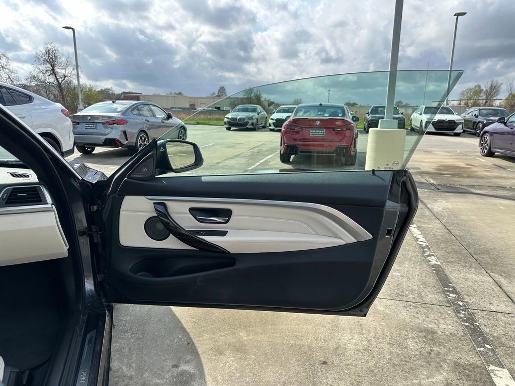 Used 2019 BMW 430i Convertible w/ Convenience Package image 24