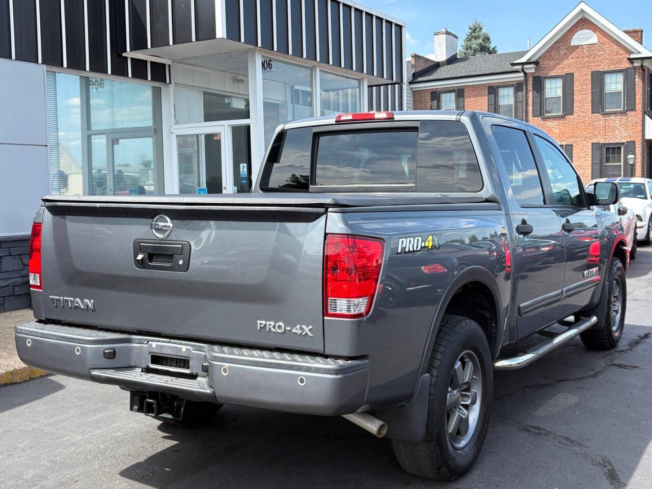 Used 2015 Nissan Titan PRO-4X AWD/4WD image 7