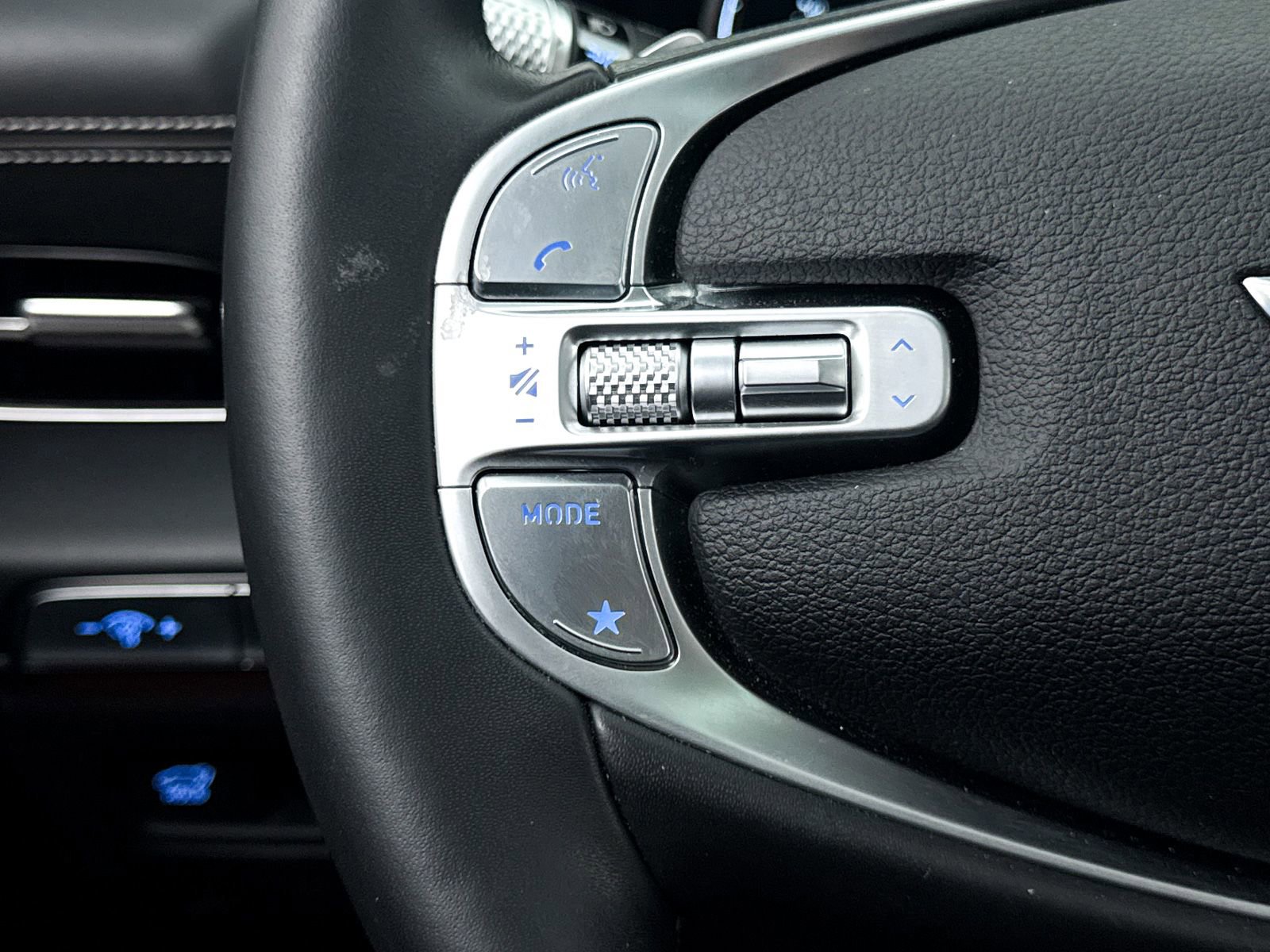 Used 2022 Genesis GV80 2.5T w/ Advanced Package 03 image 37