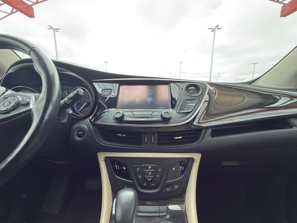 Used 2019 Buick Envision Essence image 23
