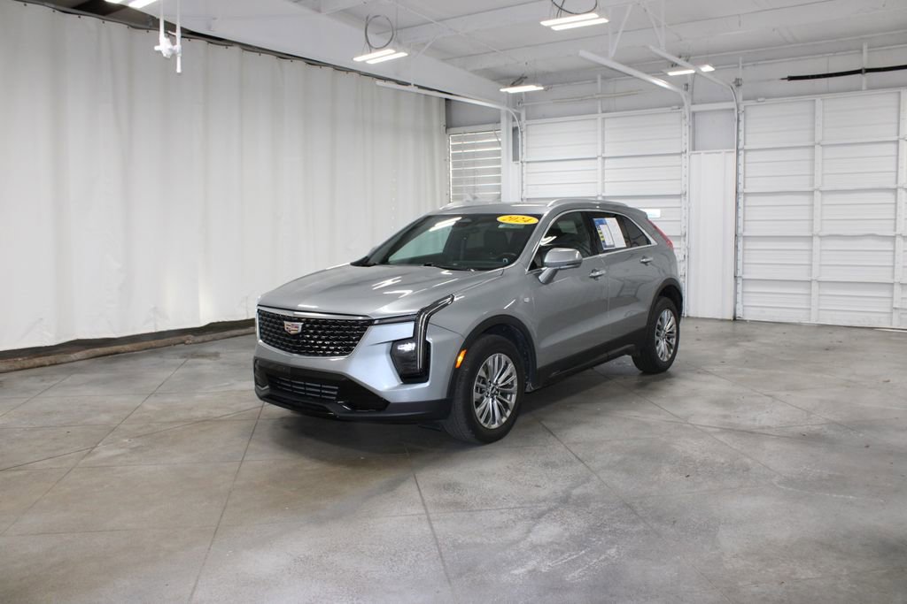 Used 2024 Cadillac XT4 Premium Luxury image 4