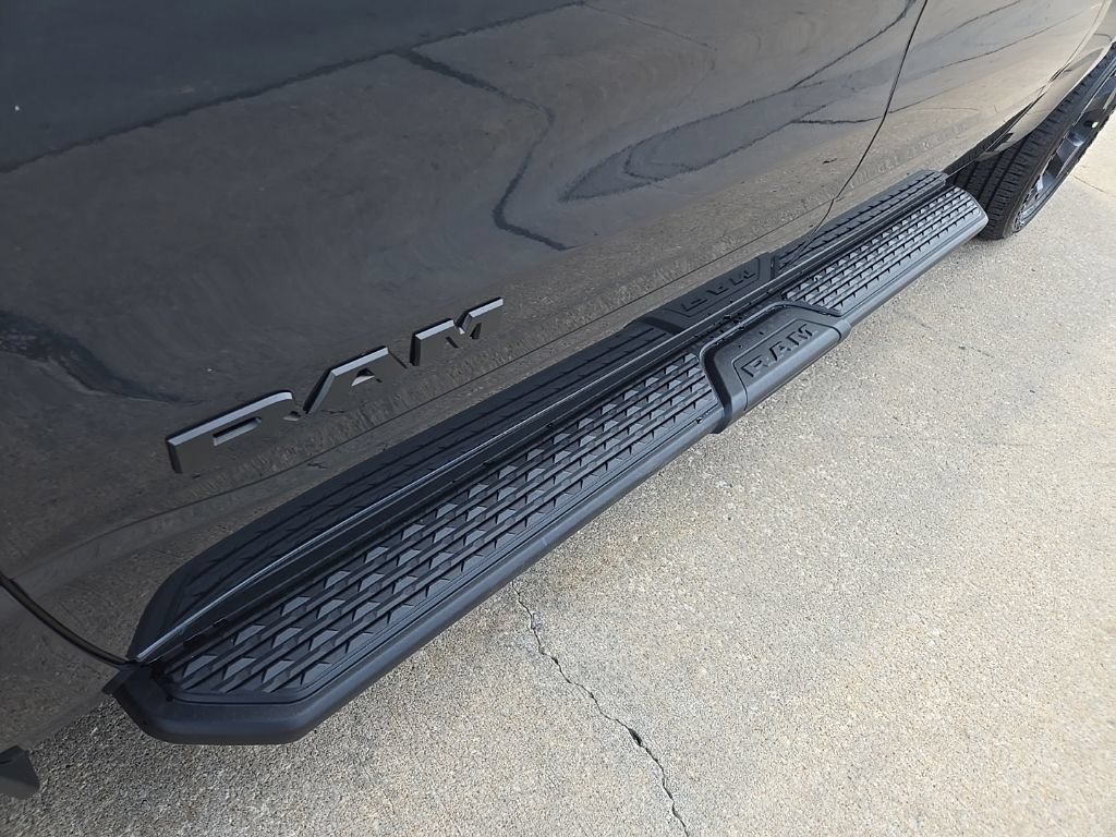 New 2027 RAM 1500 Express AWD/4WD image 19