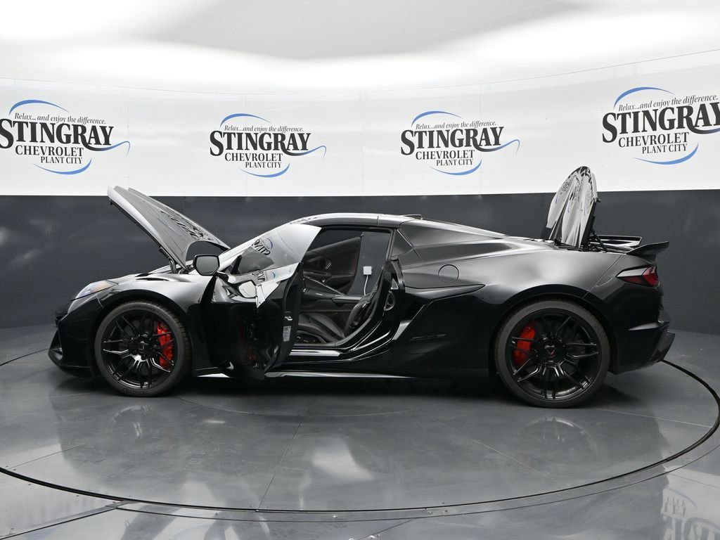 Used 2023 Chevrolet Corvette Z06 w/ Stealth Interior Trim Package image 28