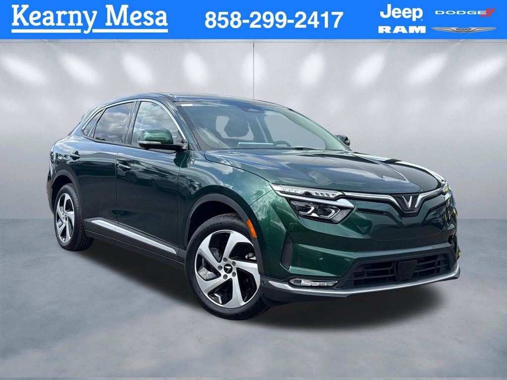 New 2025 VinFast VF 8 Eco AWD/4WD image 1
