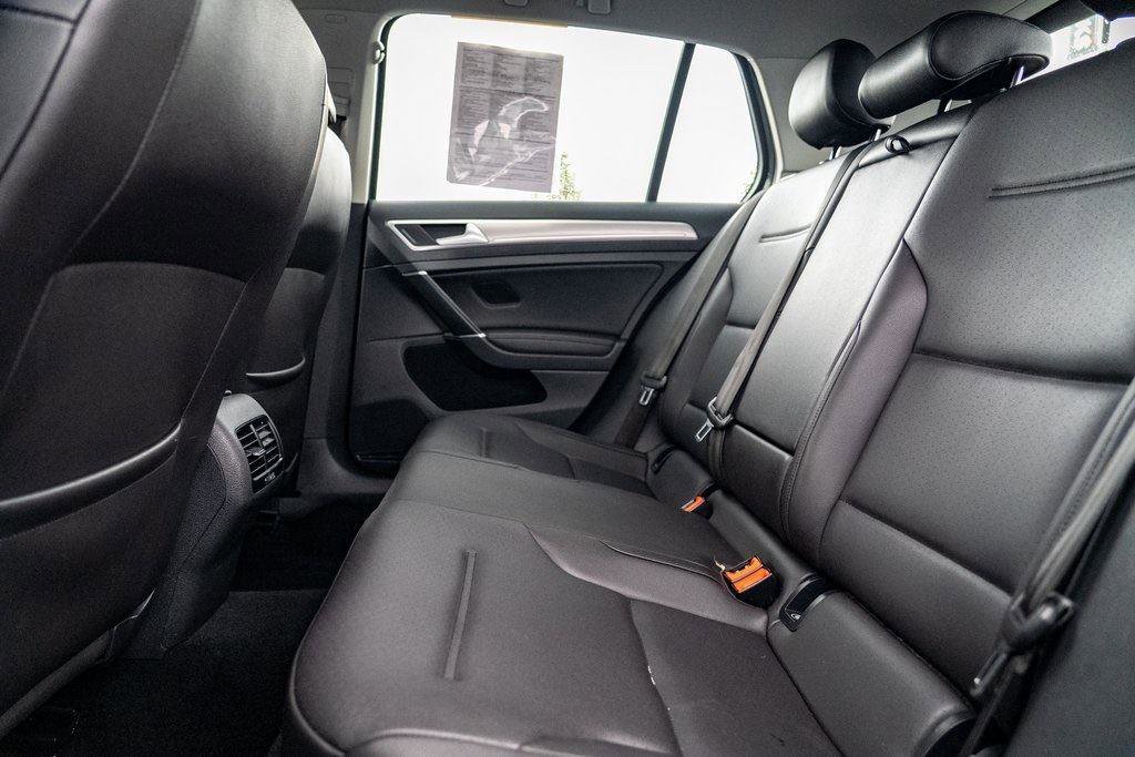 Used 2016 Volkswagen e-Golf SEL Premium image 25