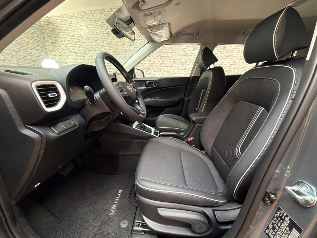 New 2026 Hyundai Venue SEL FWD image 18