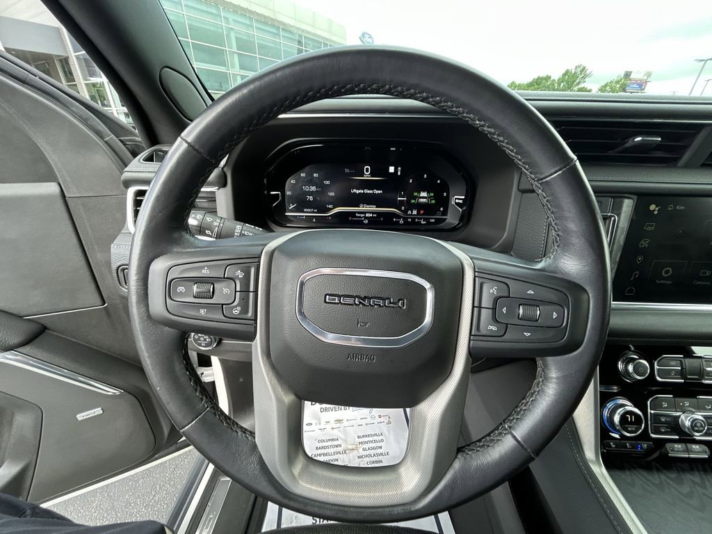 Used 2022 GMC Yukon XL Denali AWD/4WD image 20