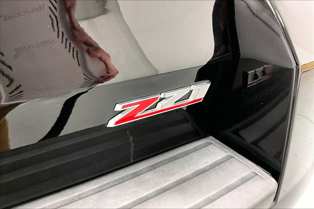 Used 2018 Chevrolet Tahoe LT w/ Luxury Package AWD/4WD image 39