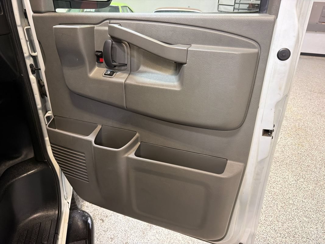 Used 2020 GMC Savana 2500 w/ Driver Convenience Package RWD image 30