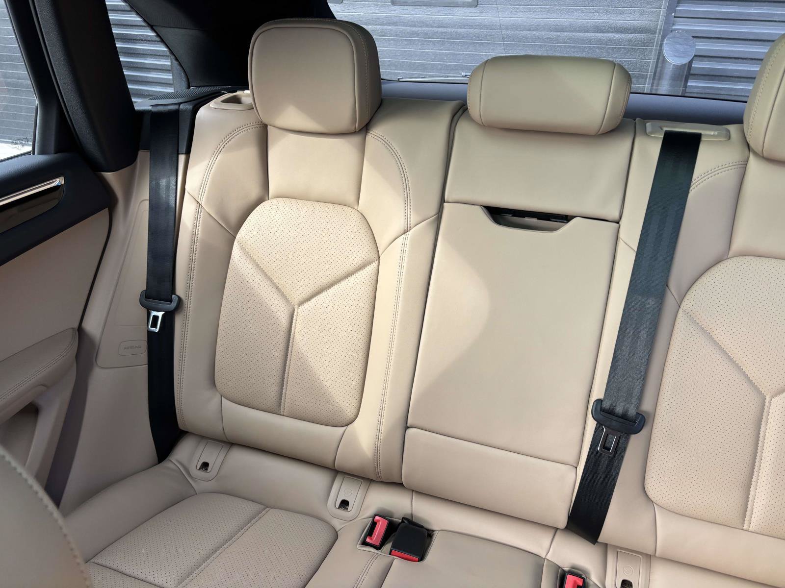 New 2026 Porsche Macan AWD/4WD image 38