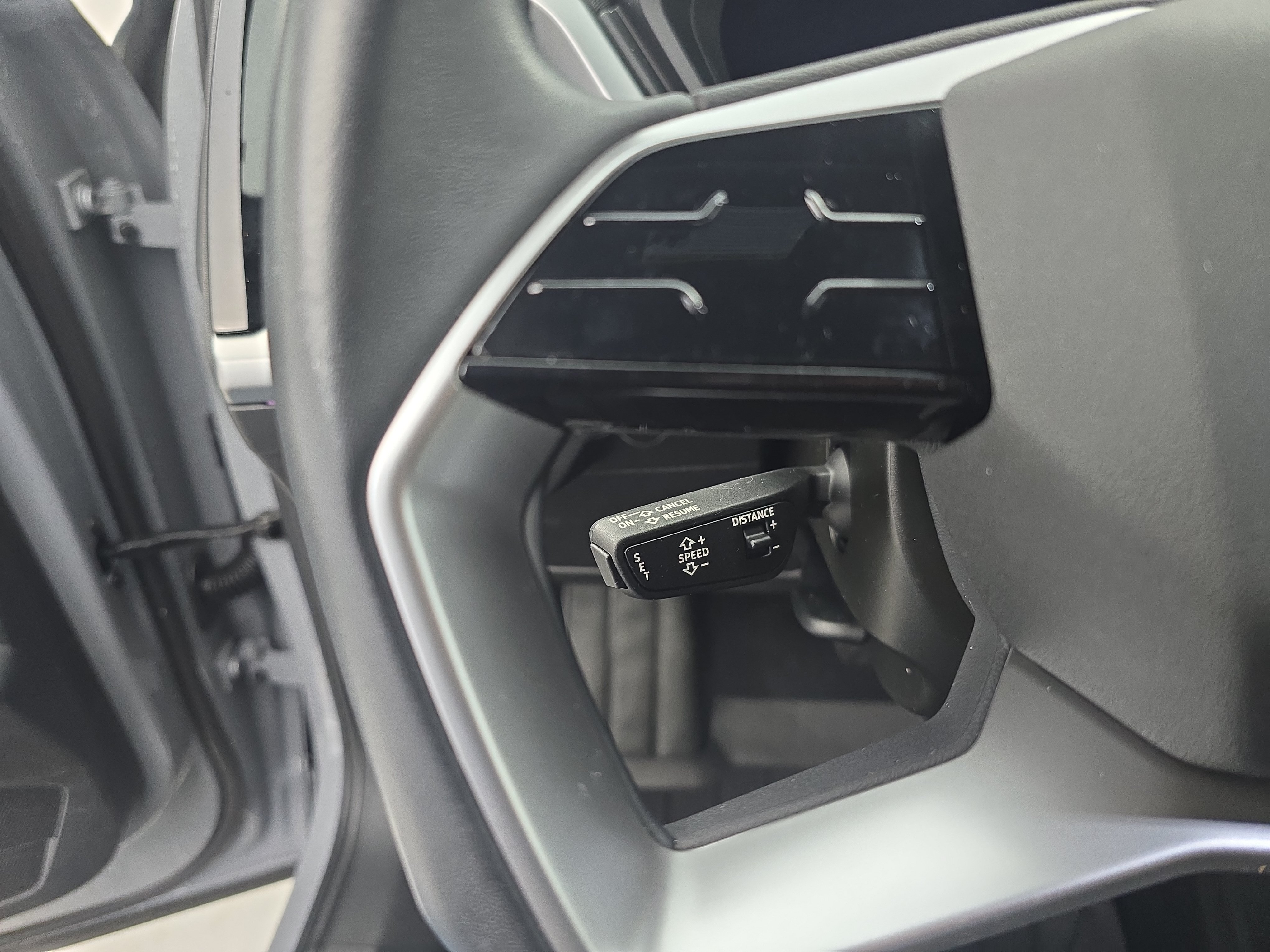 Used 2023 Audi Q4 e-tron Premium Plus w/ Premium Plus AWD/4WD image 17