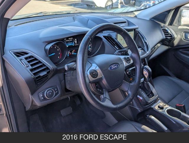 Used 2016 Ford Escape Titanium FWD image 9