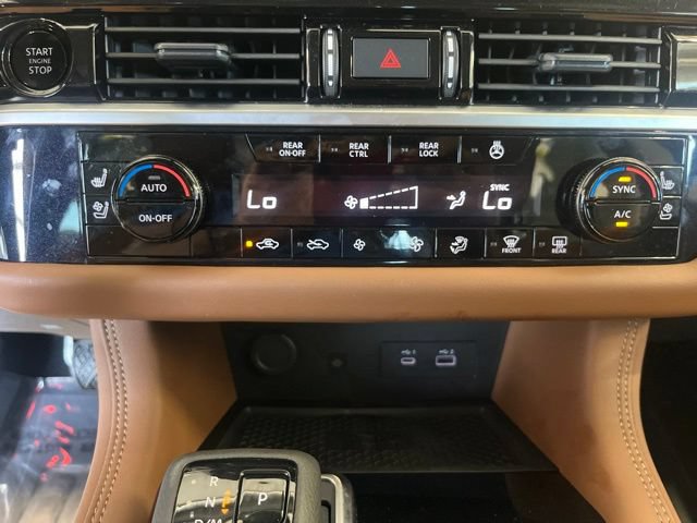Certified 2025 Nissan Pathfinder Platinum w/ Cargo Package FWD image 15