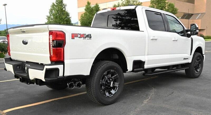 Used 2023 Ford F350 Lariat w/ Lariat Ultimate Package AWD/4WD image 11