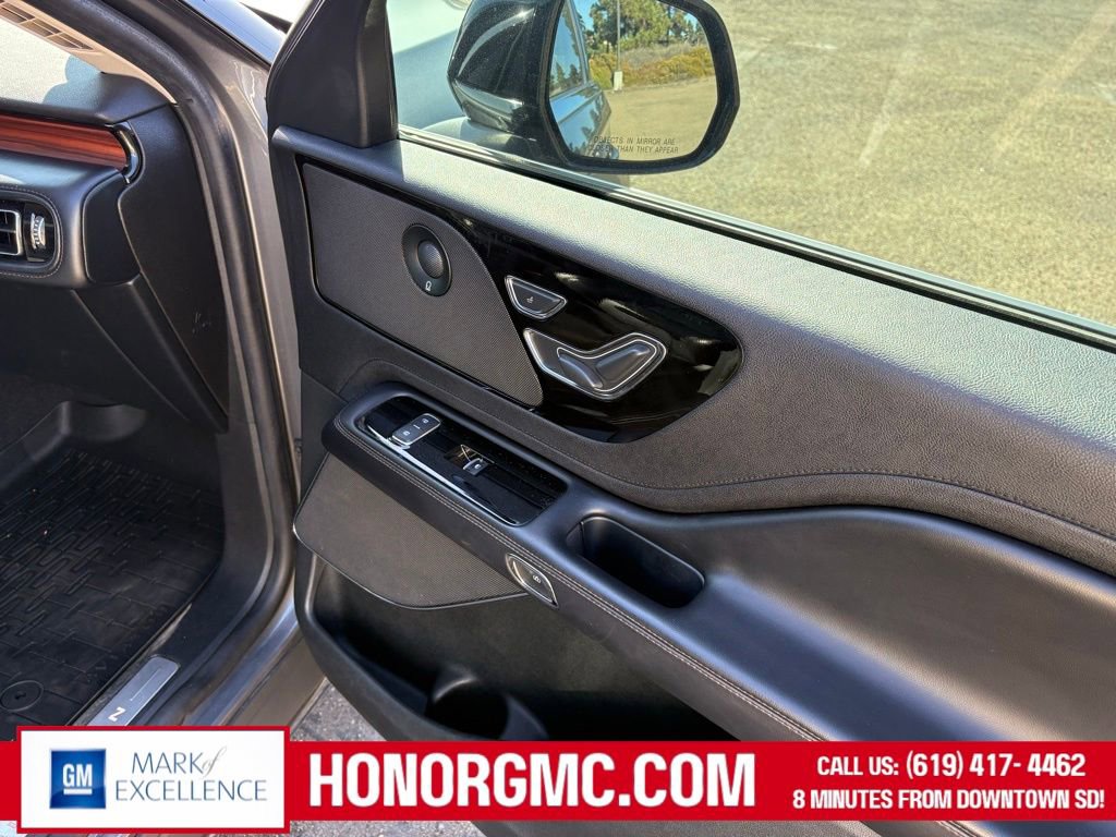 Used 2022 Lincoln Aviator Reserve w/ Equipment Group 201A RWD image 27