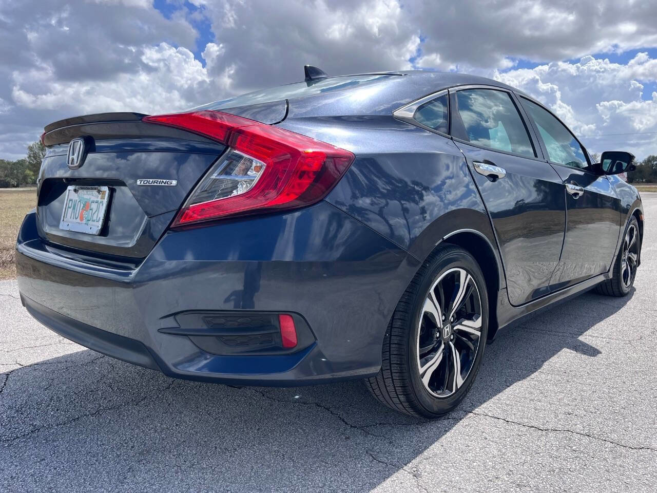 Used 2016 Honda Civic Touring image 9
