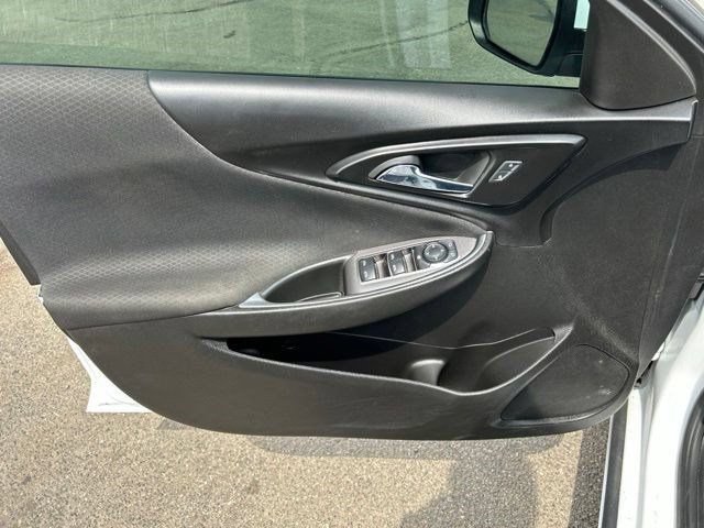 Used 2022 Chevrolet Malibu LT FWD image 9