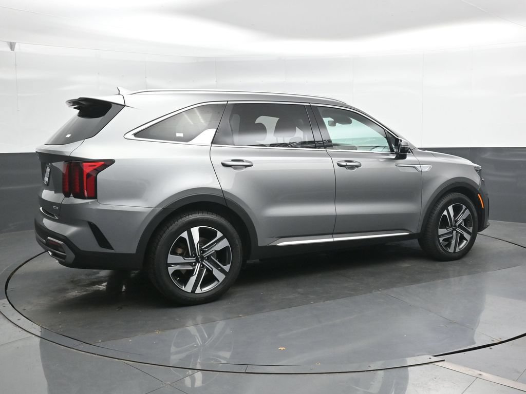 Used 2023 Kia Sorento EX AWD/4WD image 3