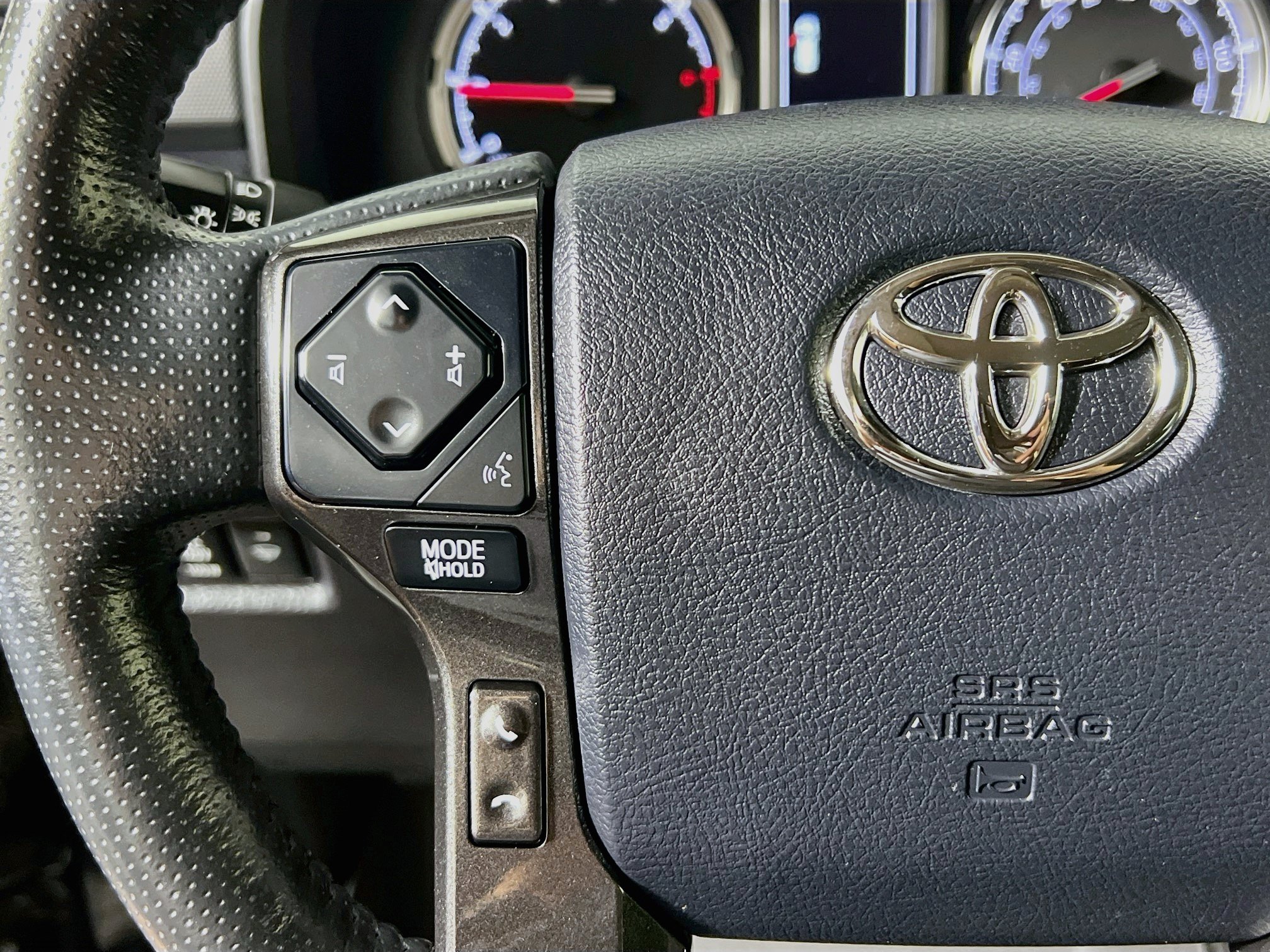 Used 2023 Toyota 4Runner TRD Off-Road Premium w/ Moonroof Package AWD/4WD image 18
