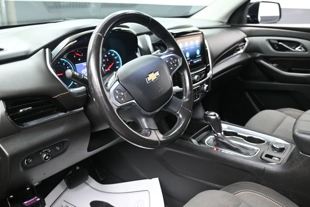 Used 2020 Chevrolet Traverse LT FWD image 14
