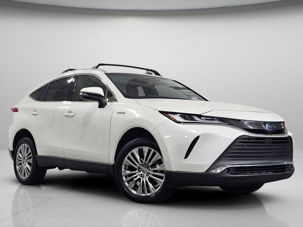 Certified 2021 Toyota Venza XLE w/ Softex Package image 2