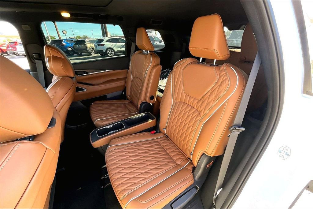 New 2026 INFINITI QX60 Autograph w/ Dark Cargo Package image 14