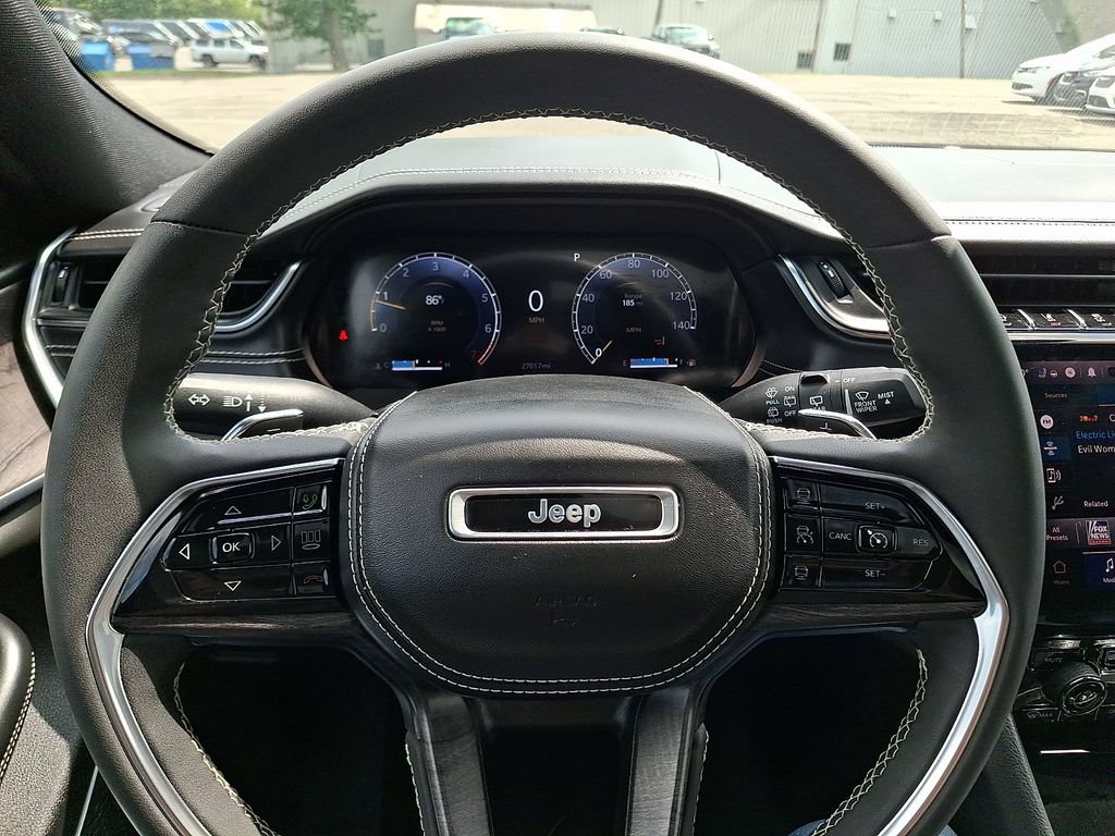 Used 2023 Jeep Grand Cherokee L Overland AWD/4WD image 19