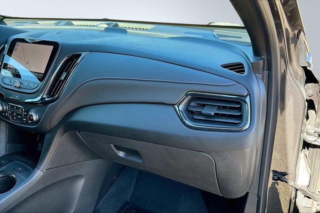 Used 2022 Chevrolet Equinox RS w/ Infotainment Package image 17
