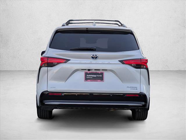 Used 2023 Toyota Sienna Platinum image 7
