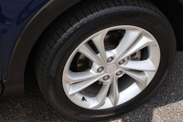 Used 2023 Buick Encore GX Preferred w/ Cold Weather Comfort Package AWD/4WD image 25