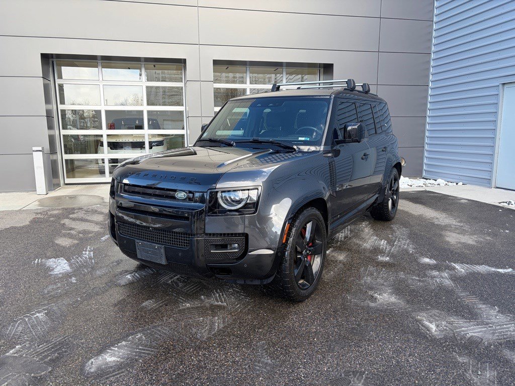 Used 2023 Land Rover Defender 110 X image 3