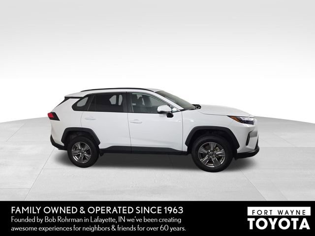 Used 2025 Toyota RAV4 XLE FWD image 5