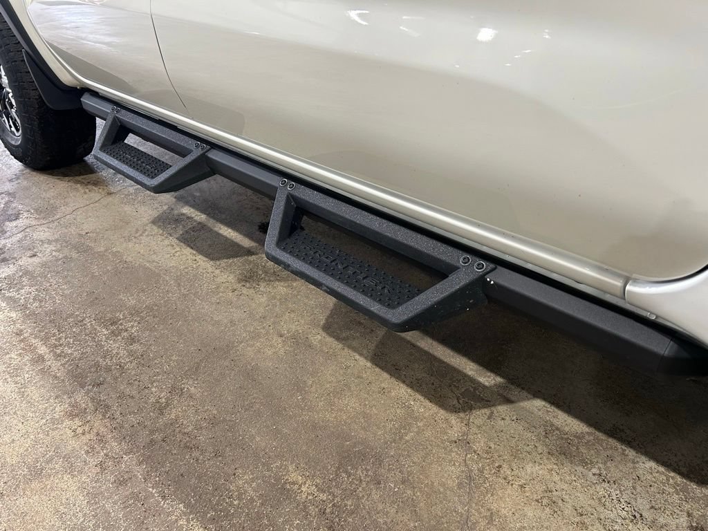 Used 2022 Nissan Frontier PRO-4X AWD/4WD image 15