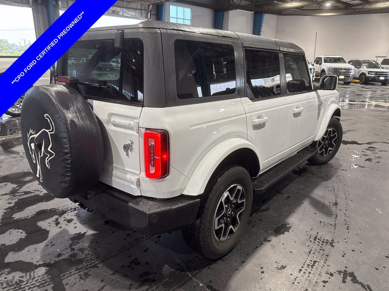Used 2023 Ford Bronco Outer Banks AWD/4WD image 12