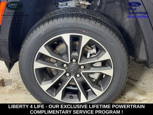 Used 2023 Jeep Grand Cherokee L Overland w/ Rear Seat Video Group I AWD/4WD image 11