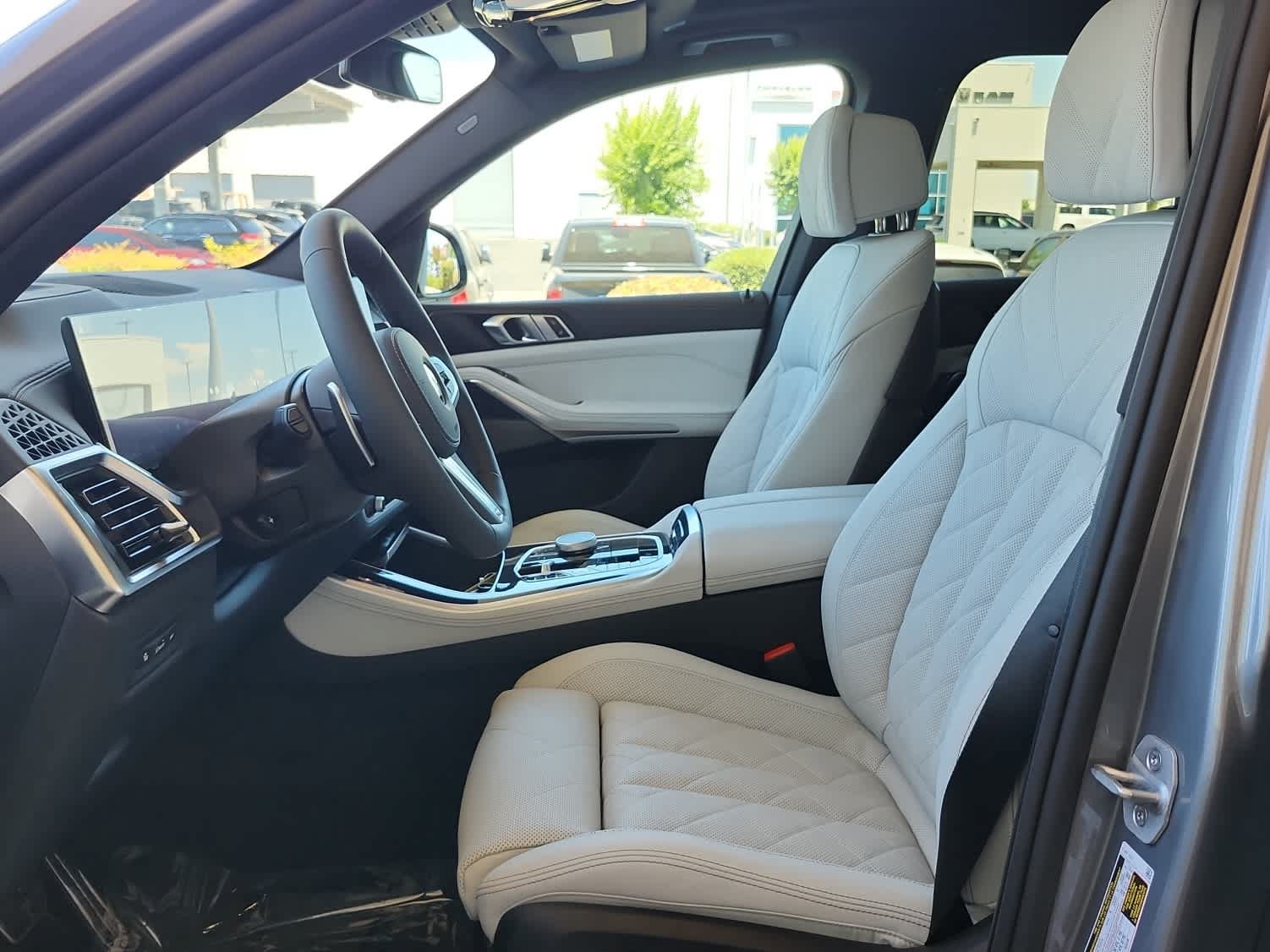 New 2026 BMW X5 sDrive40i w/ M Sport Package RWD image 15