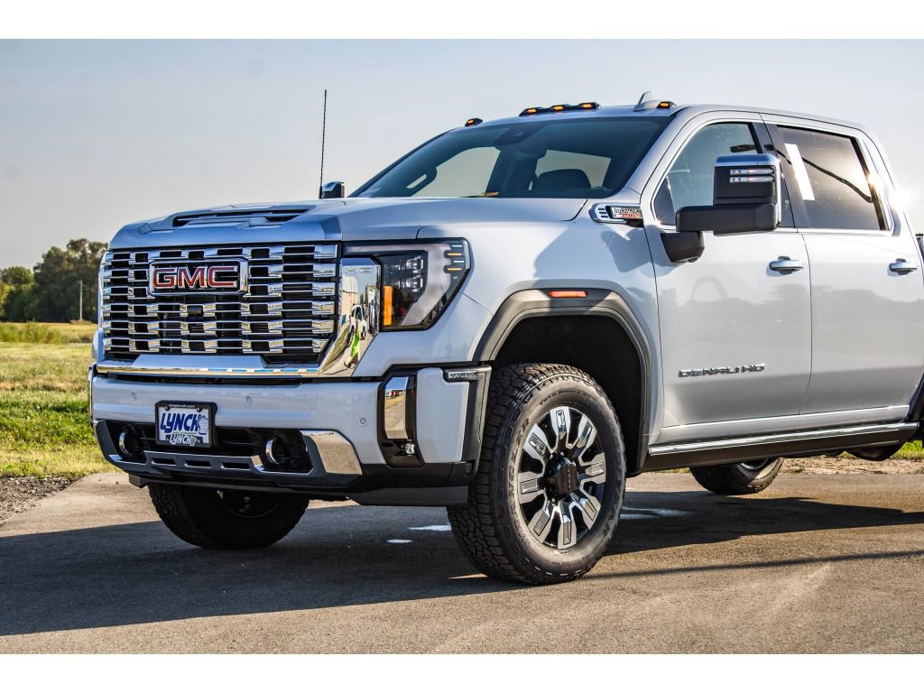 New 2026 GMC Sierra 2500 Denali w/ Denali Reserve Package image 18
