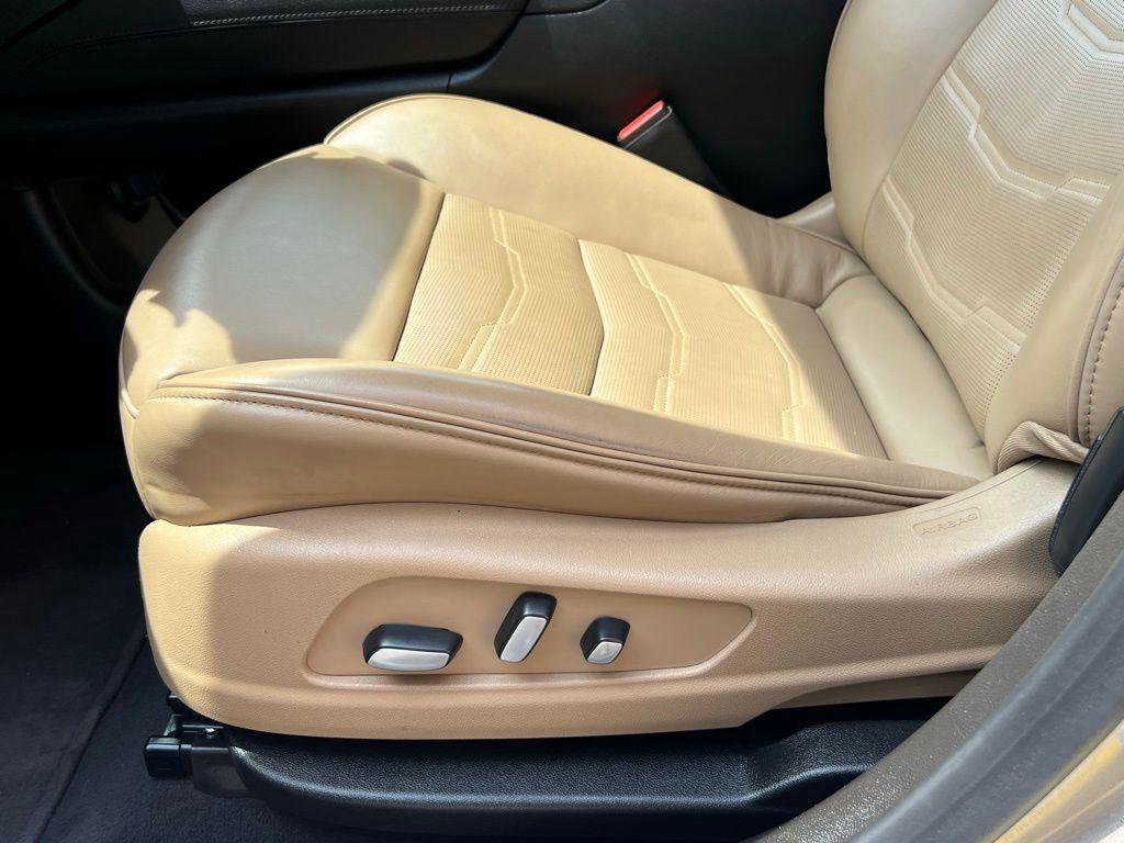 Used 2022 Cadillac XT6 Premium Luxury w/ Platinum Package image 34