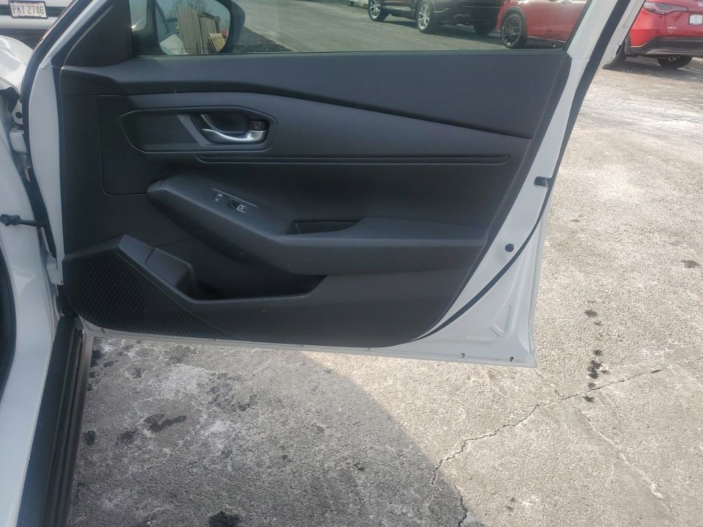 Used 2025 Honda Accord LX image 29