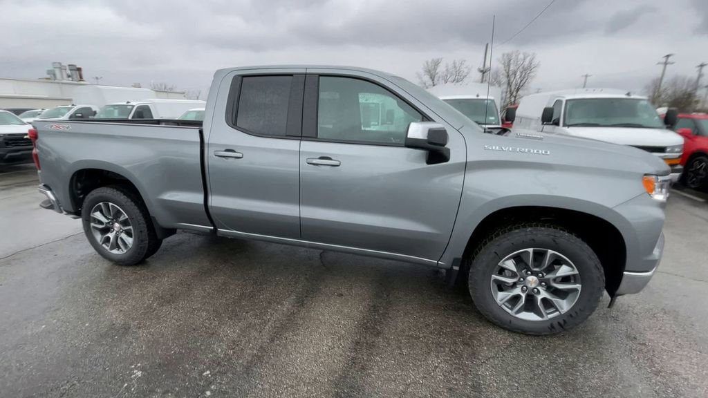 New 2026 Chevrolet Silverado 1500 LT AWD/4WD image 3
