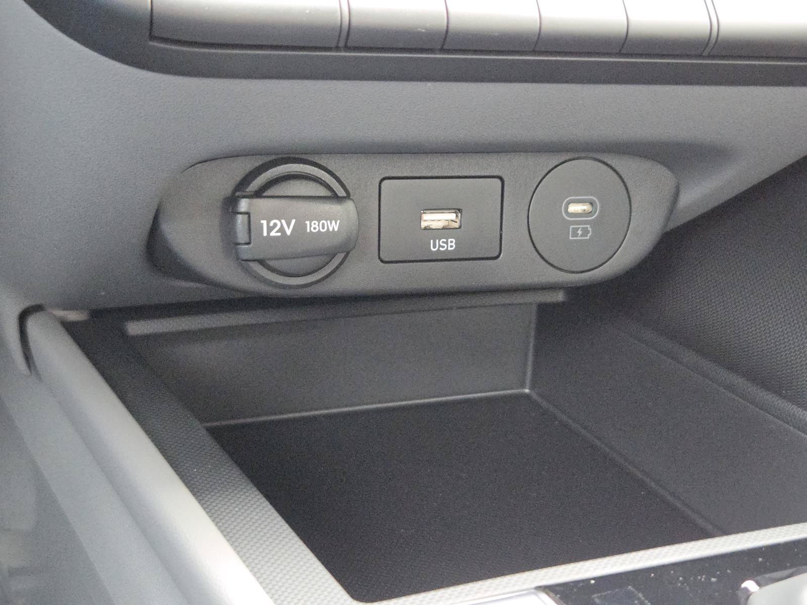 New 2026 Hyundai Elantra SE FWD image 18