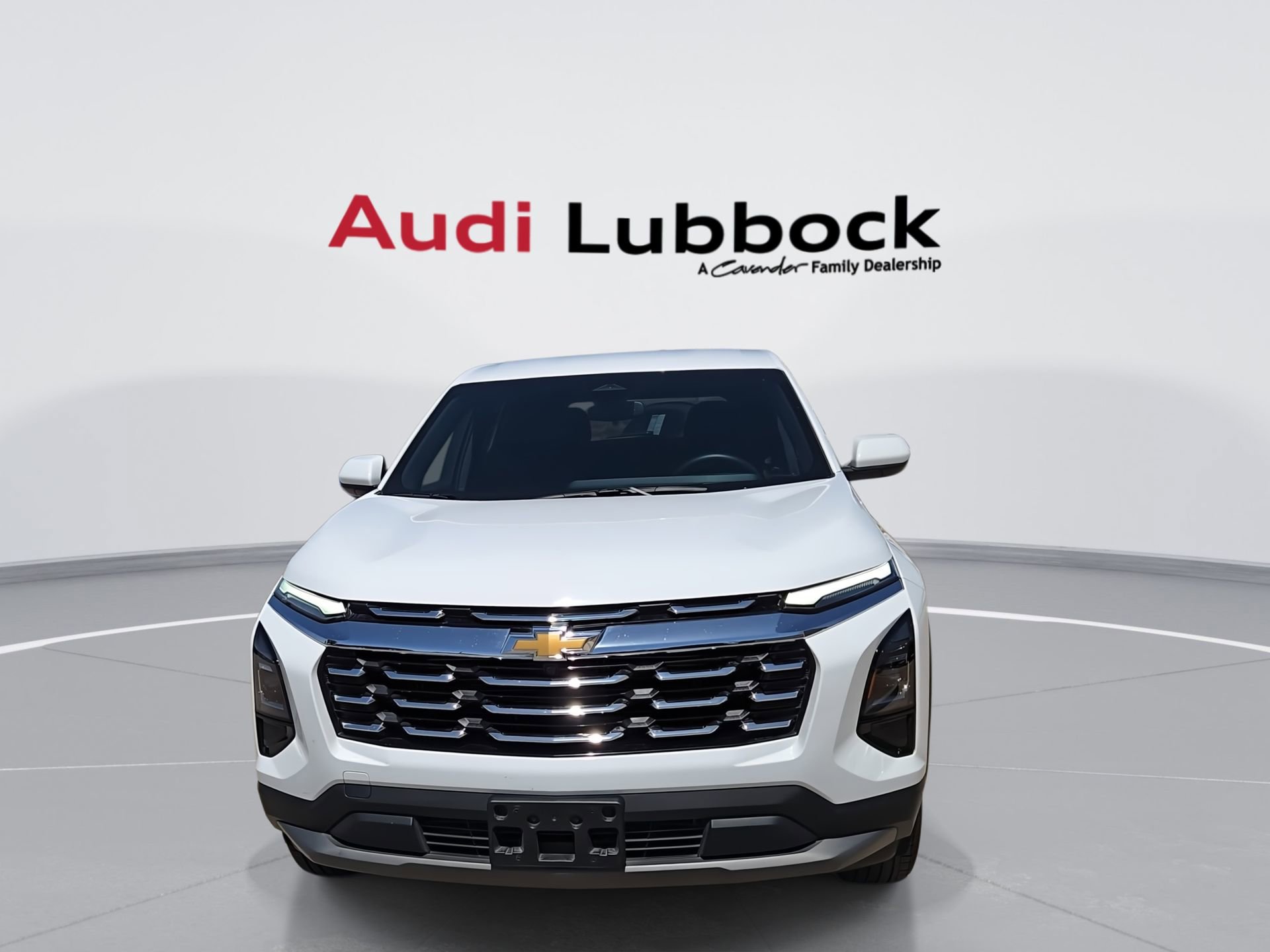 Used 2025 Chevrolet Equinox LT AWD/4WD image 3