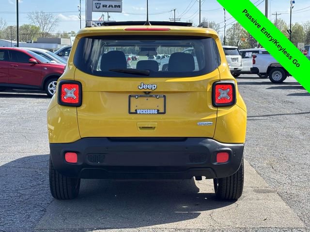 Used 2018 Jeep Renegade Latitude w/ Advanced Technology Group image 34