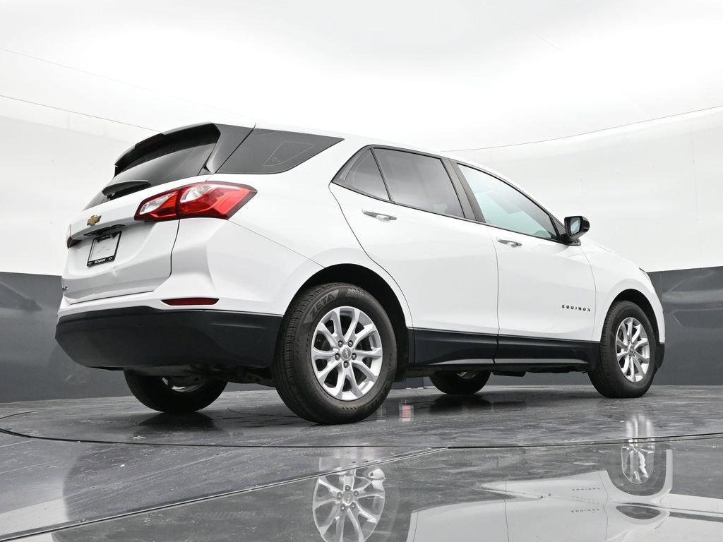 Used 2021 Chevrolet Equinox LS FWD image 24