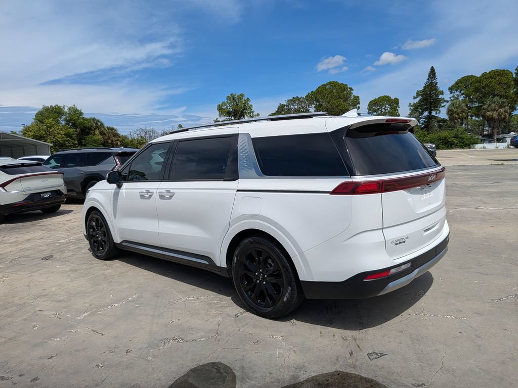 Certified 2024 Kia Carnival SX Prestige FWD image 6