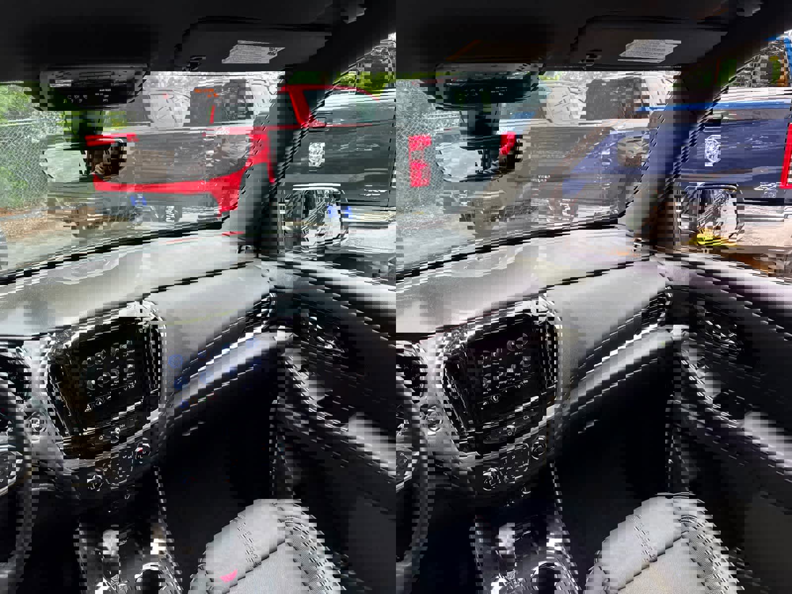 Certified 2022 Chevrolet Traverse RS image 36