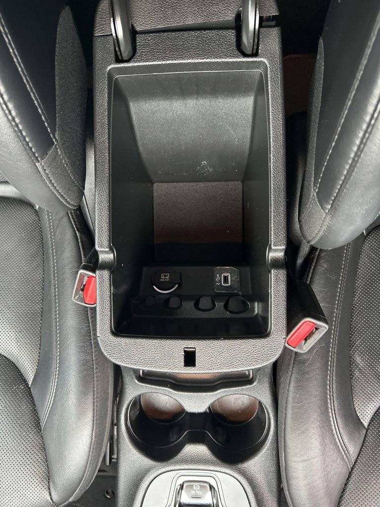 Used 2019 Jeep Cherokee Limited image 30