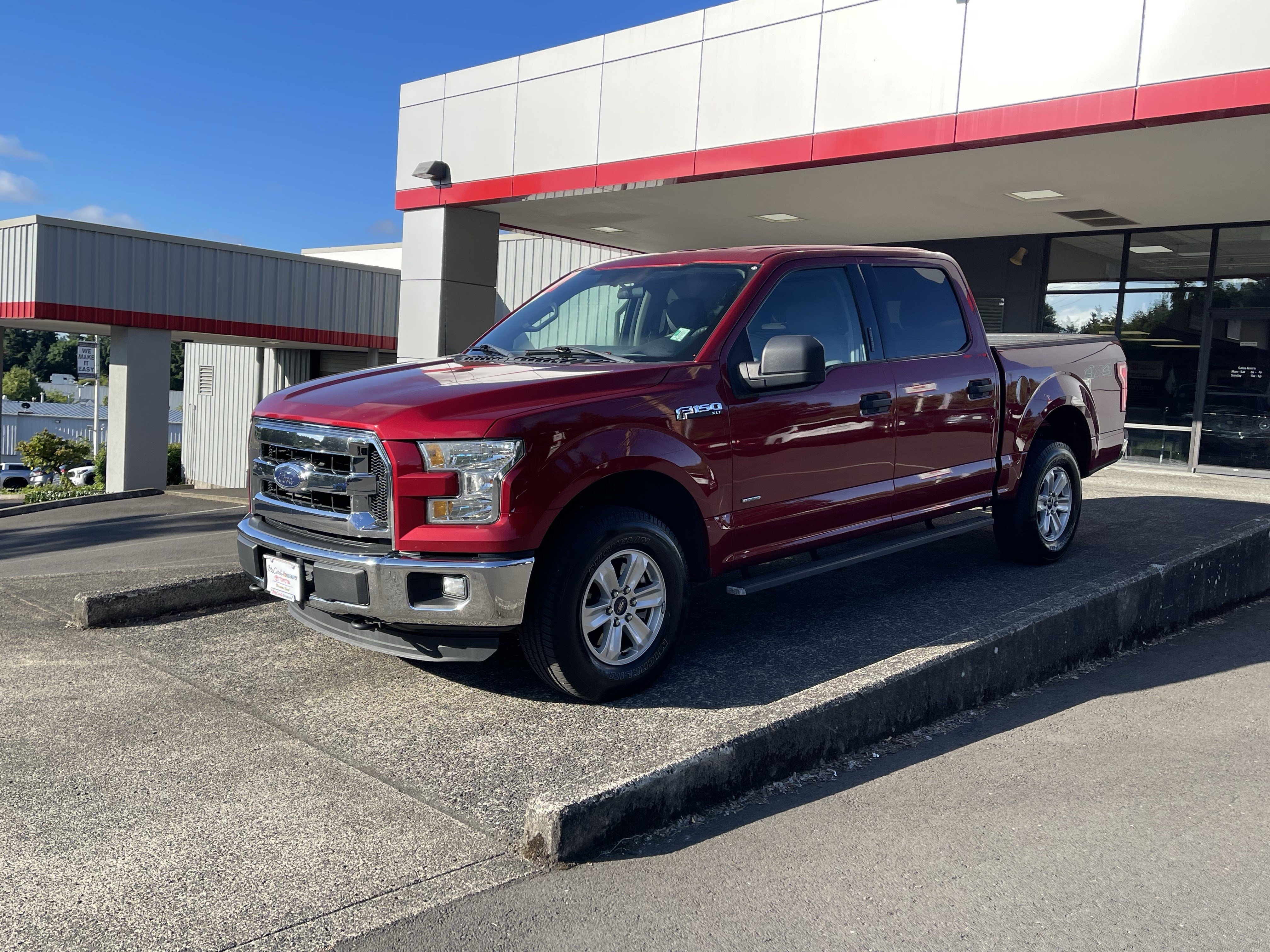 Used 2016 Ford F150 XLT AWD/4WD image 4