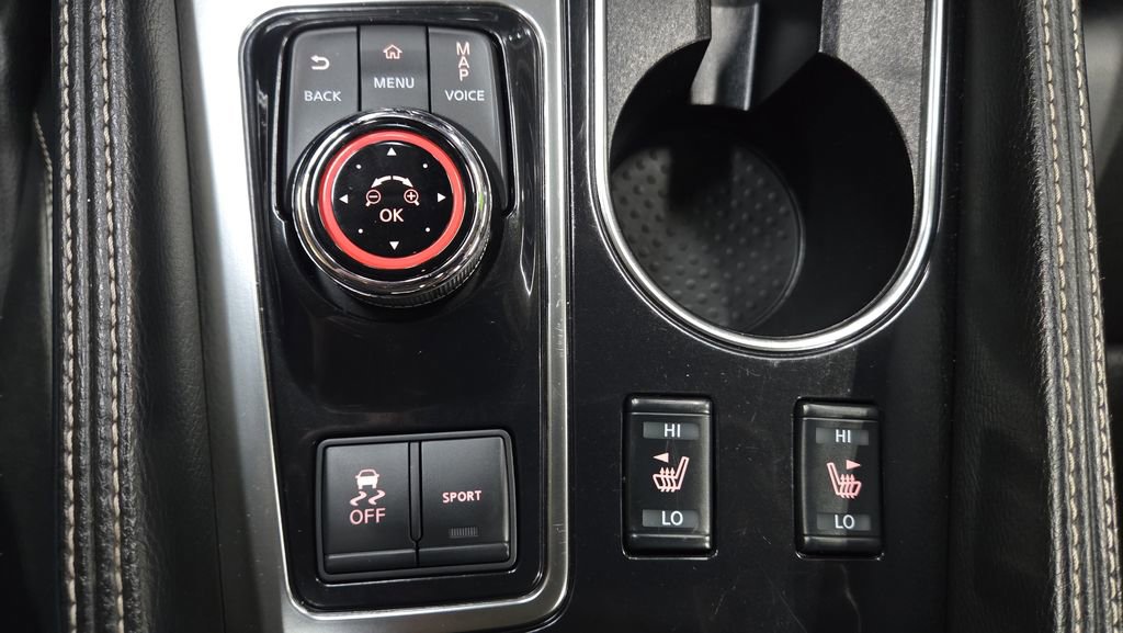 Used 2023 Nissan Maxima SL FWD image 16