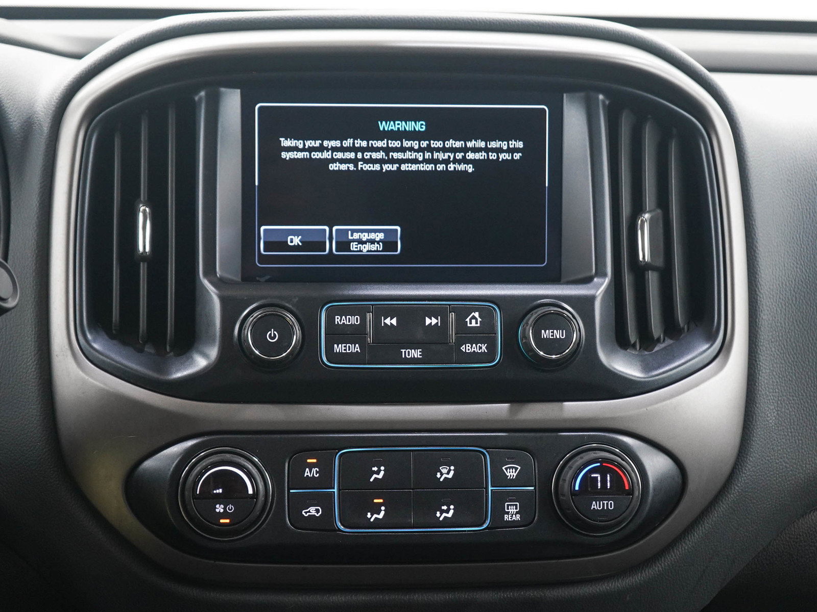 Used 2018 Chevrolet Colorado Z71 AWD/4WD image 18